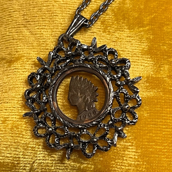 Vintage 1906 Indian Head Penny cut out Pendant Necklace Silverish‎ gunmetal tone - Picture 2 of 8
